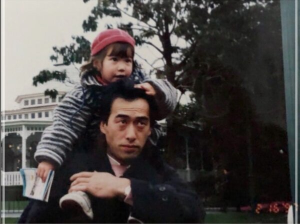 女優の山崎紘菜と実家の父親の顔画像