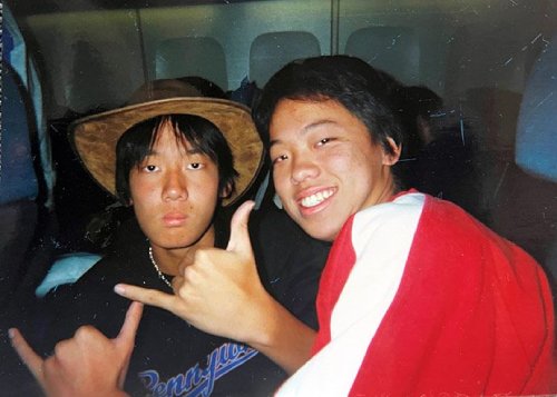 高校時代にニュージーランドへ短期留学した斎藤さん（左）