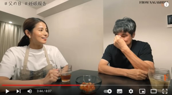 永島優美さんが妊娠したことを父親である永島昭浩さんに伝えたその瞬間の動画を、youtubeで見つけましたよ！