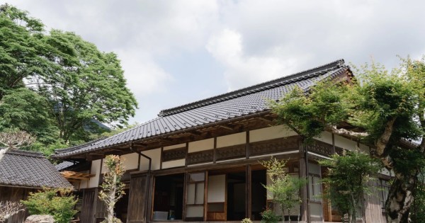 モグライダー芝大輔さんの実家は、愛媛県北宇和郡松野町でゲストハウスを営んでいます。