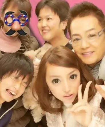 加藤綾菜と家族