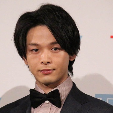 俳優の中村倫也さん